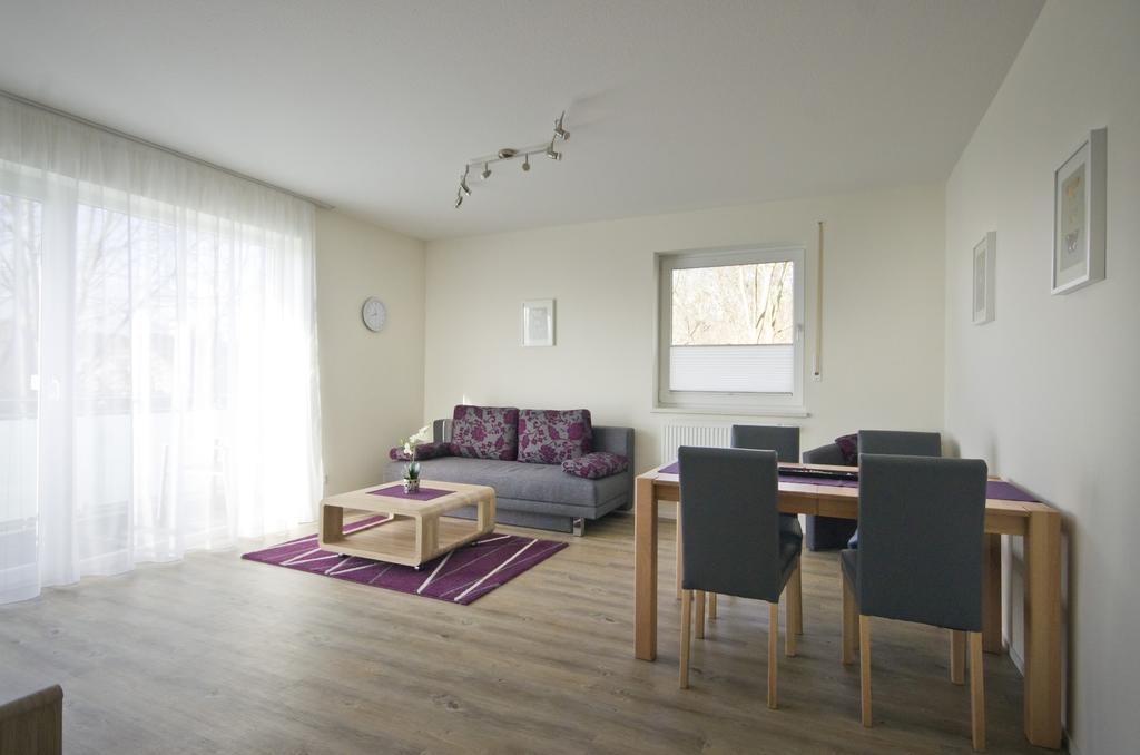 Appartements Am Kurpark Бад-Виндсхайм Номер фото