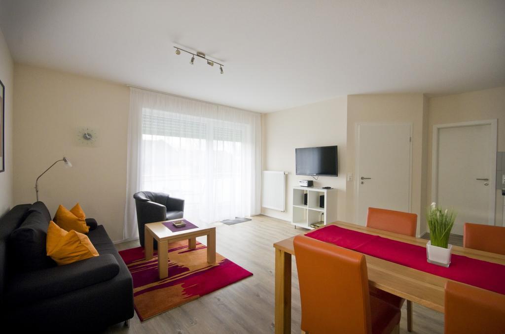 Appartements Am Kurpark Бад-Виндсхайм Номер фото