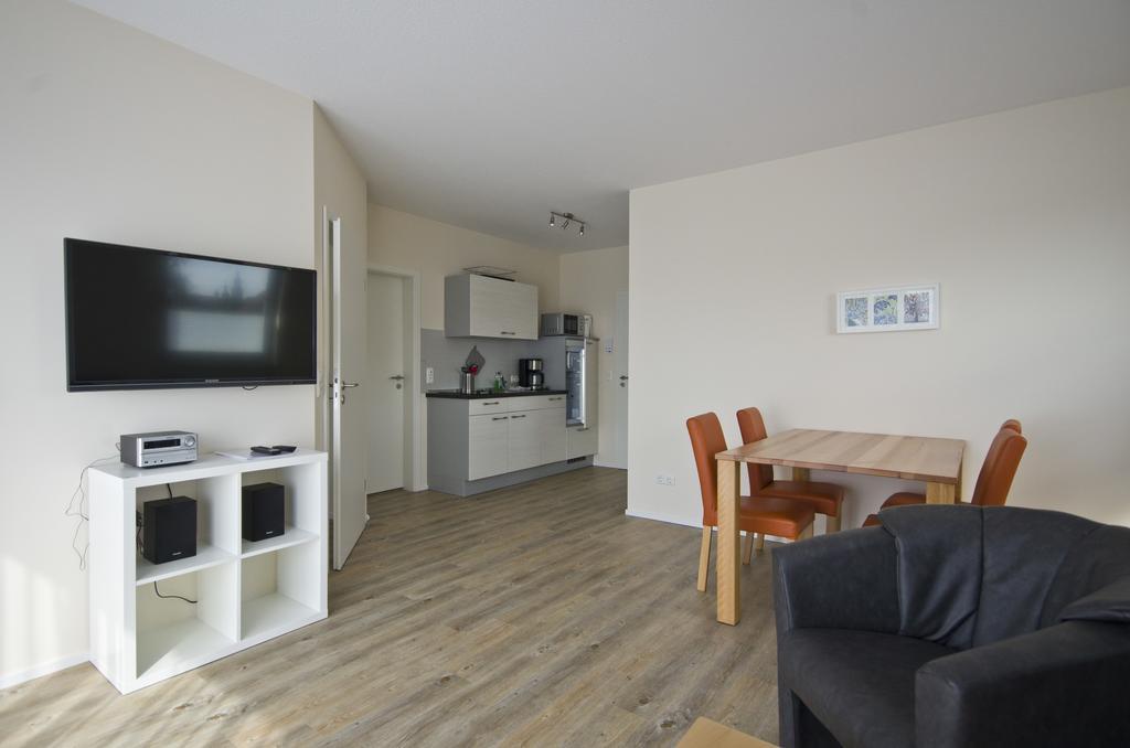 Appartements Am Kurpark Бад-Виндсхайм Номер фото